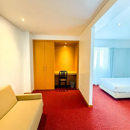 Centro מלון 3*
