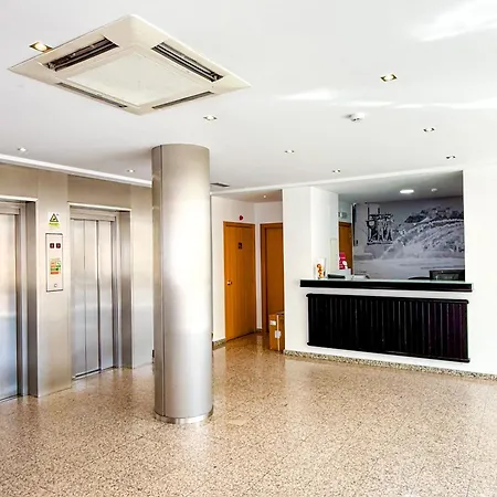 Centro מלון 3*