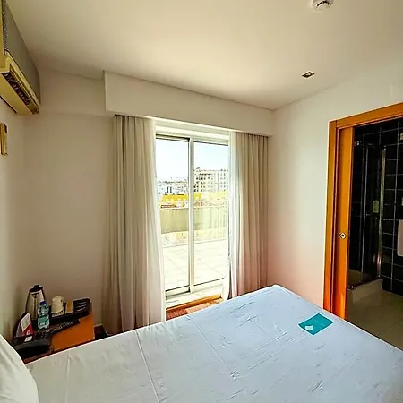 Centro מלון 3*